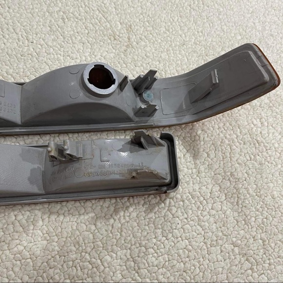 Chev S10 Sonoma Blazer GMC Jimmy OEM Turn Signal Park Lights Lamp Lens 16524255 - Picture 10 of 11